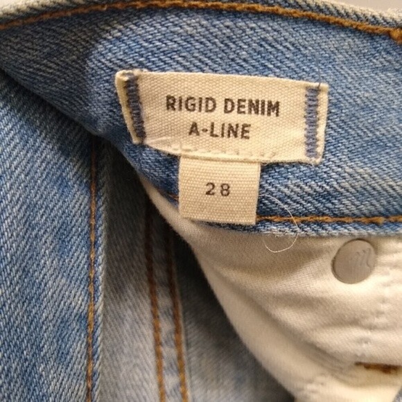 *2/$25* Madewell Rigid Denim Mini Skirt 28 Waist Womens Light Wash Raw Hem L4531 - Picture 3 of 10